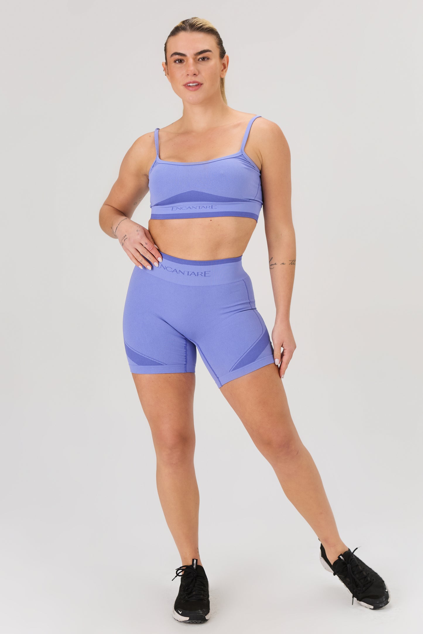 Conjunto Fitness Top Alcinha + Bermuda