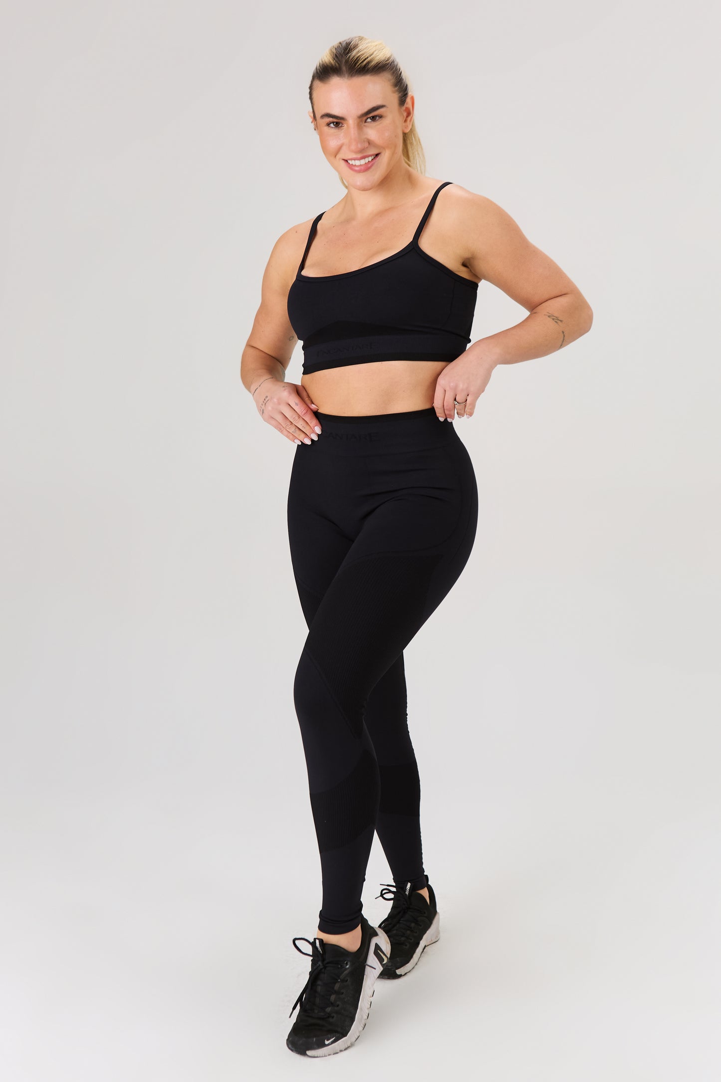 Conjunto Fitness Top Alcinha + Calça Legging