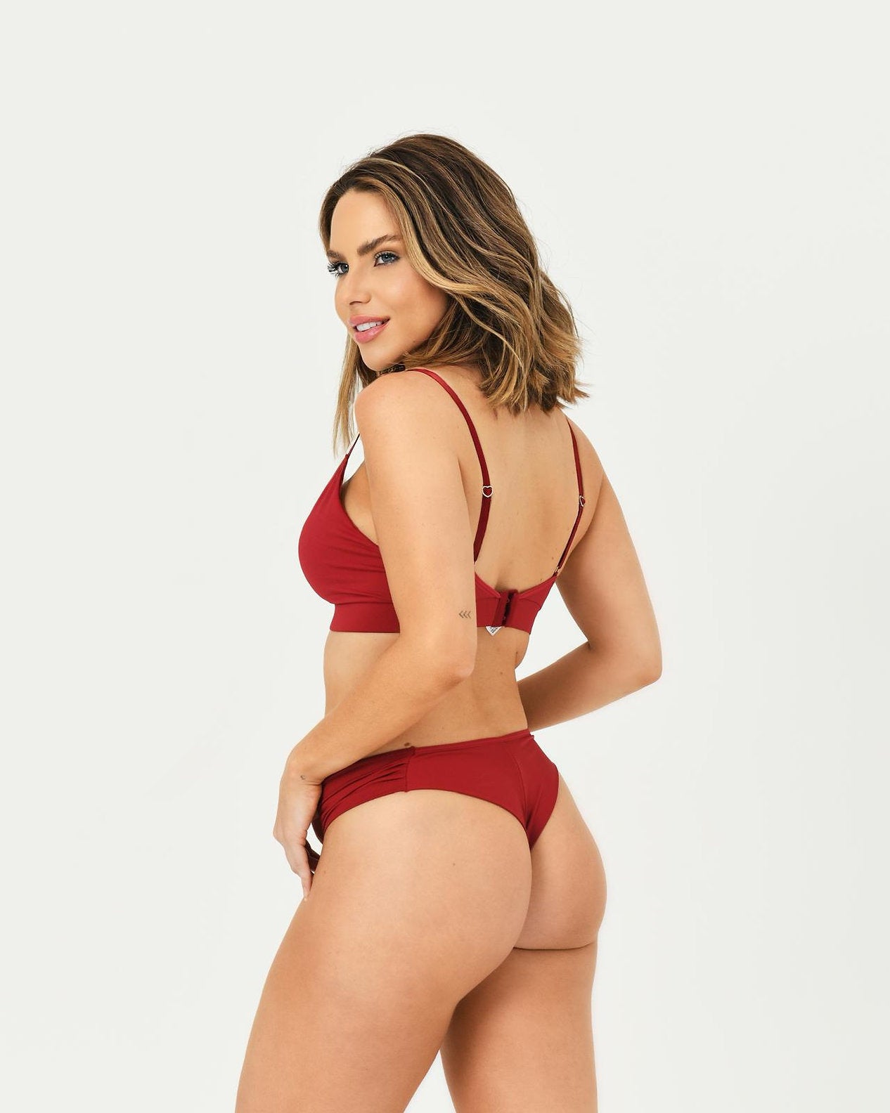 SUTIA TOPPER ESSENCE